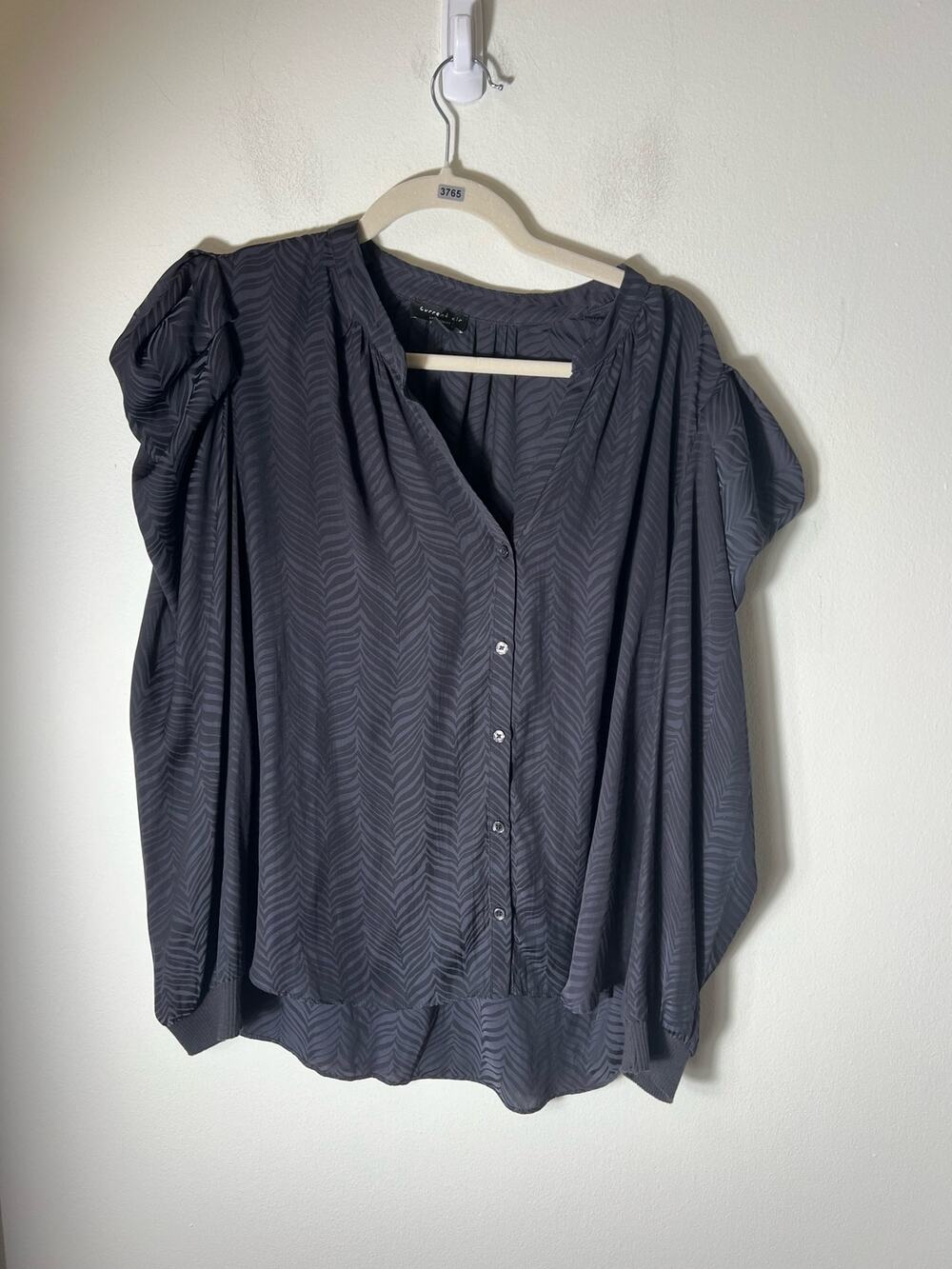 Current Air Black Long Sleeve High Low Hem Button Up Blouse Sz L